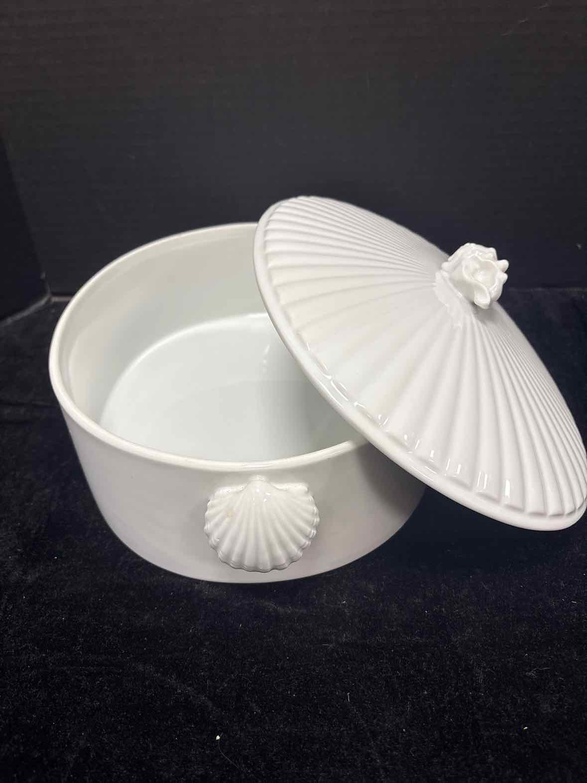 The Shafford Co. Lidded Casserole