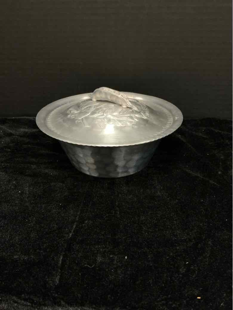 Everlast Metal Serving Dish
