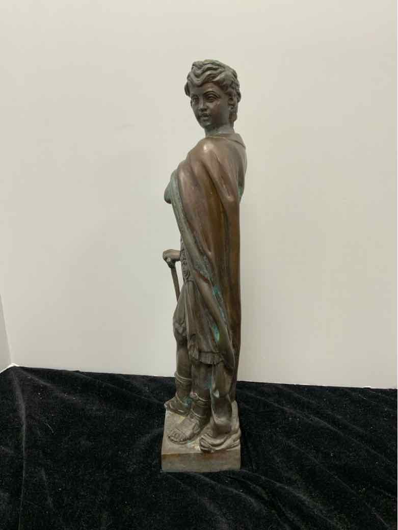 Figurine