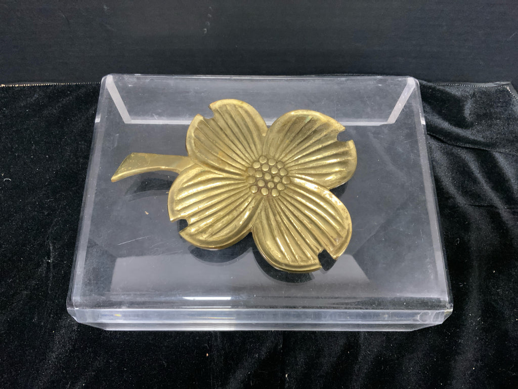 Trivet