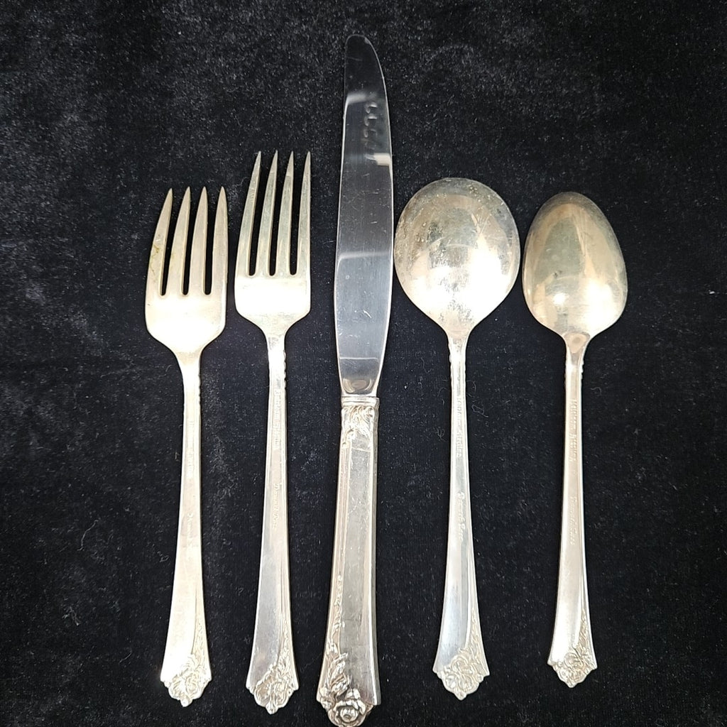 Oneida 5-Piece Place Setting