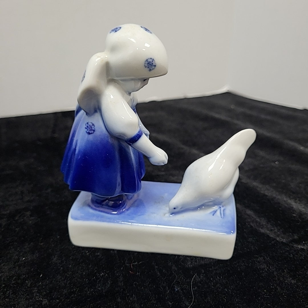 Zsolnay Figurine