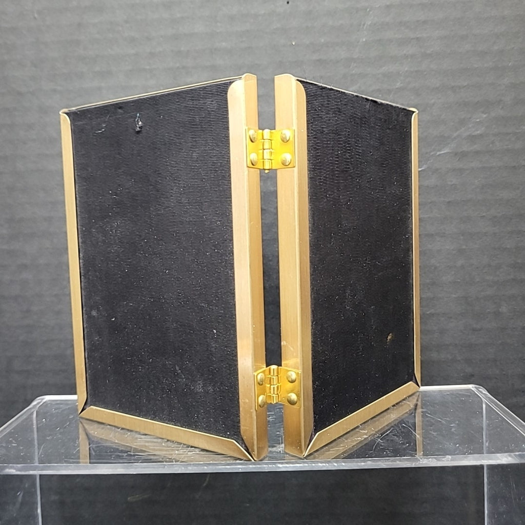 Carr Frame