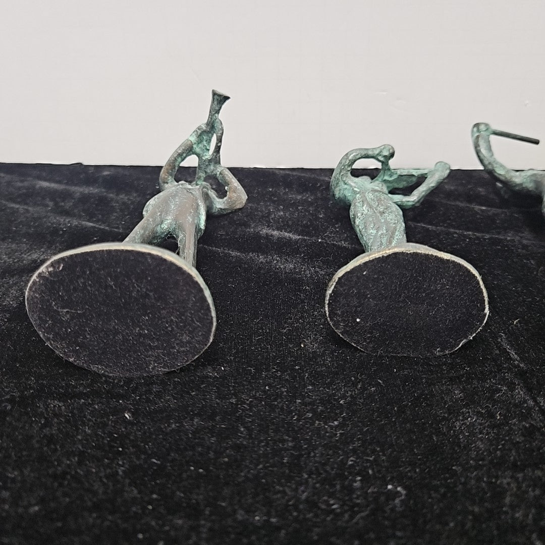 Figurine