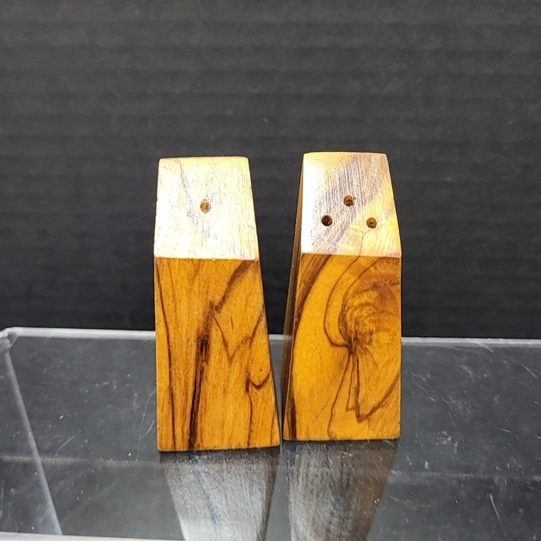 Salt & Pepper