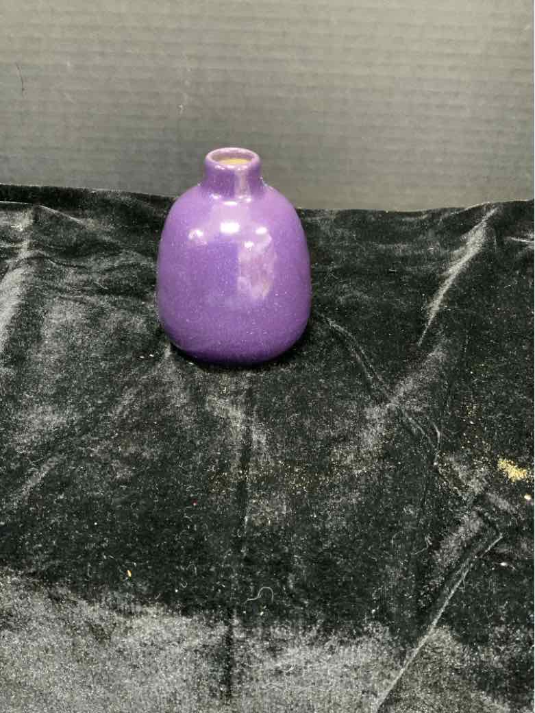 Heath Bud Vase