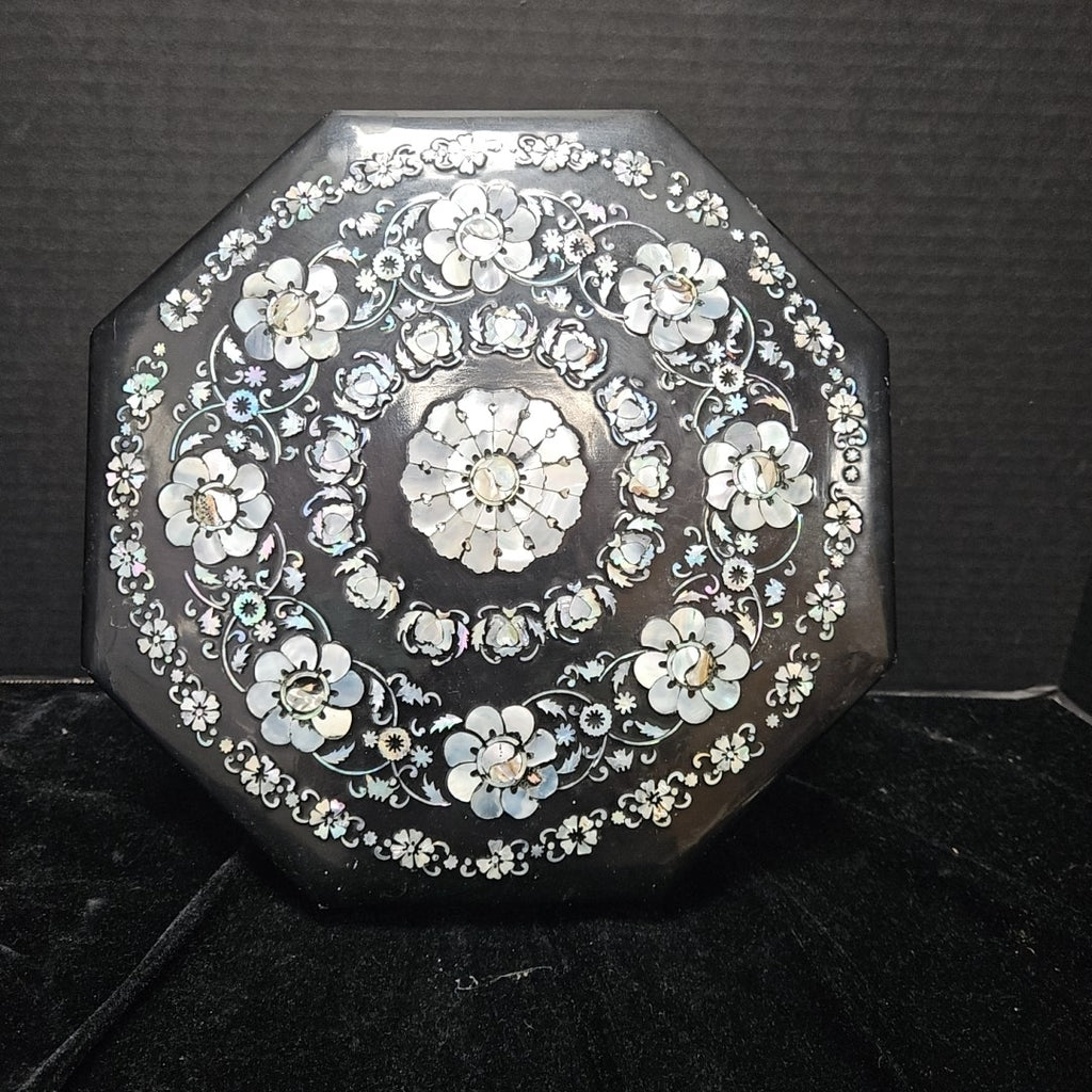 Lidded Box