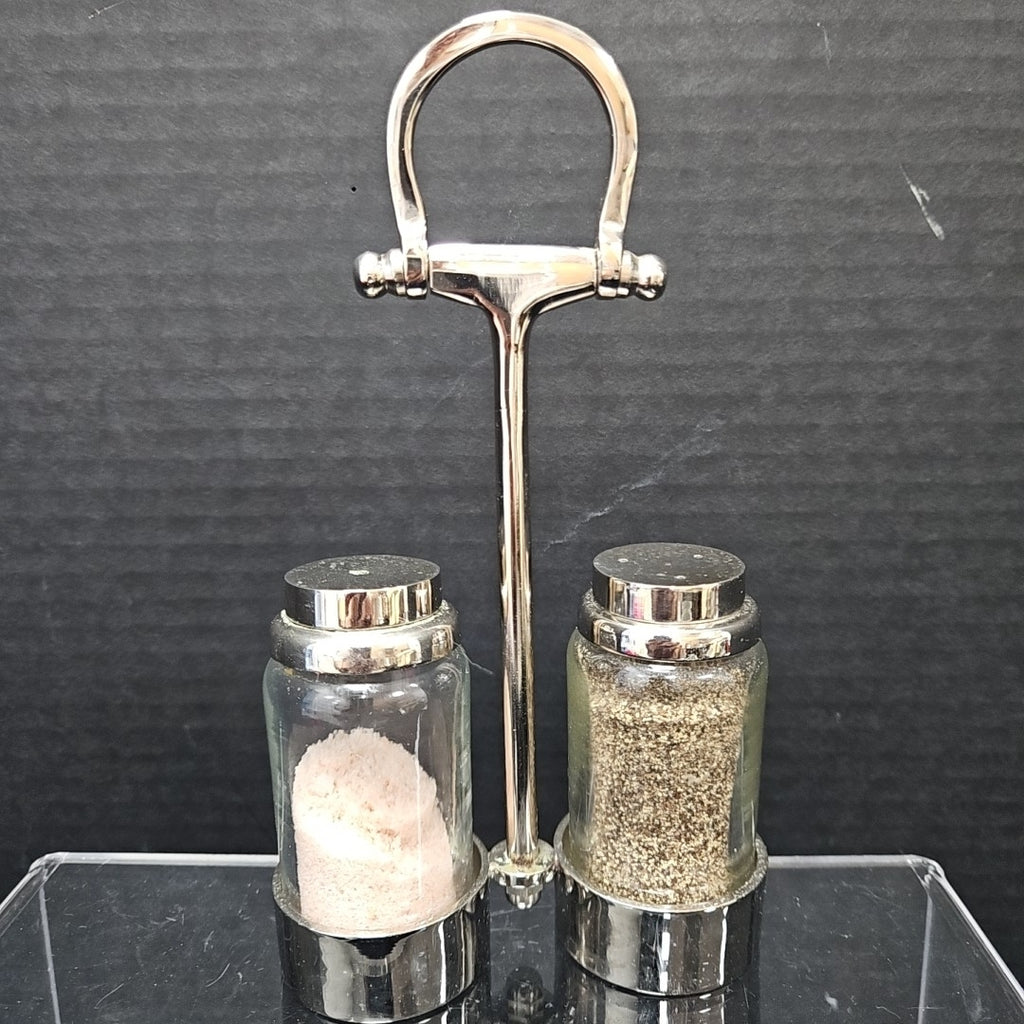 Salt & Pepper
