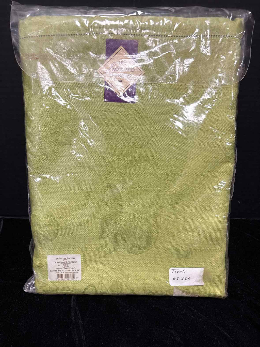 Le Jacquard Francais Tablecloth
