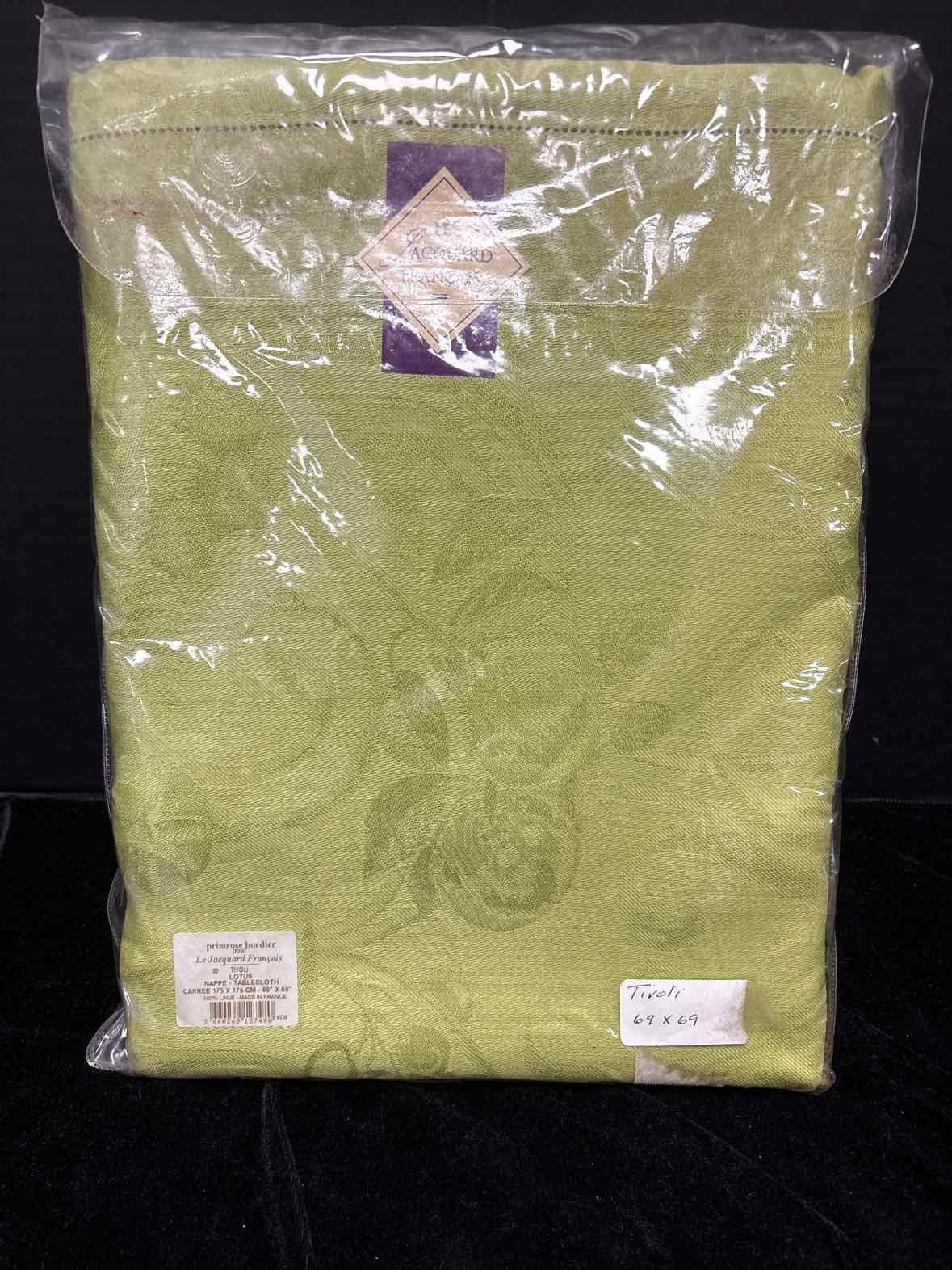 Le Jacquard Francais Tablecloth