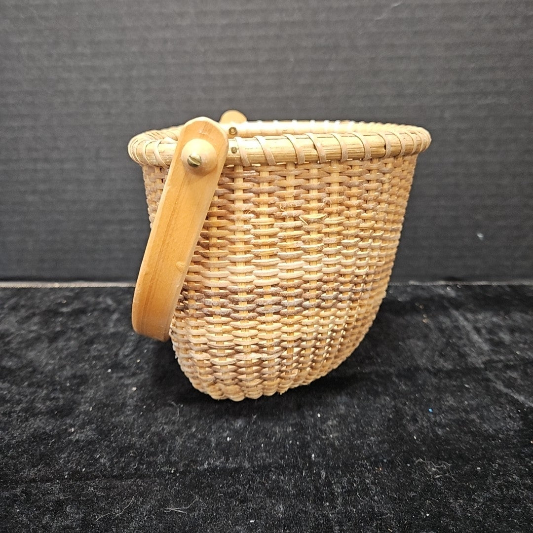 Unbranded Basket