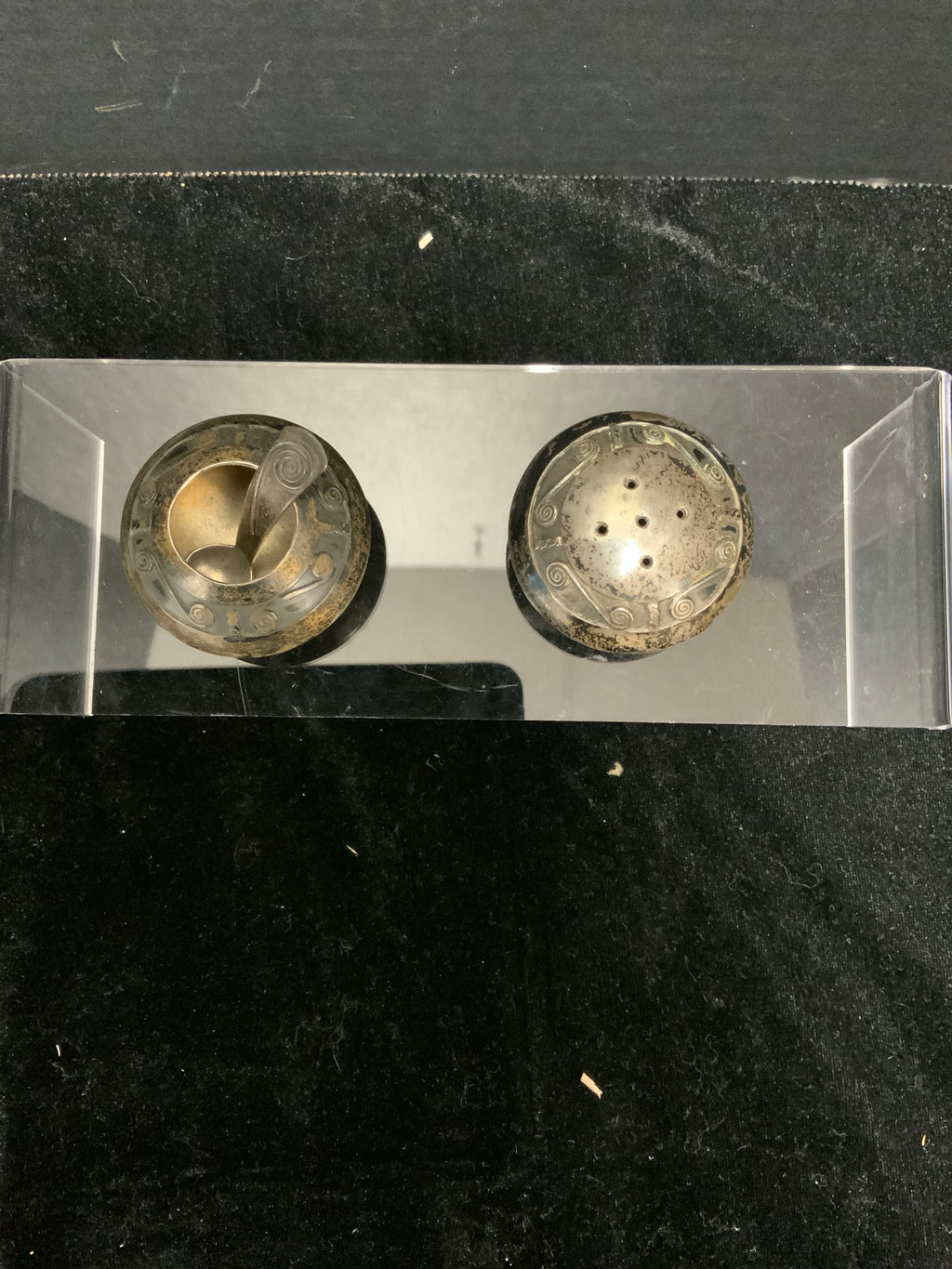 Salt & Pepper