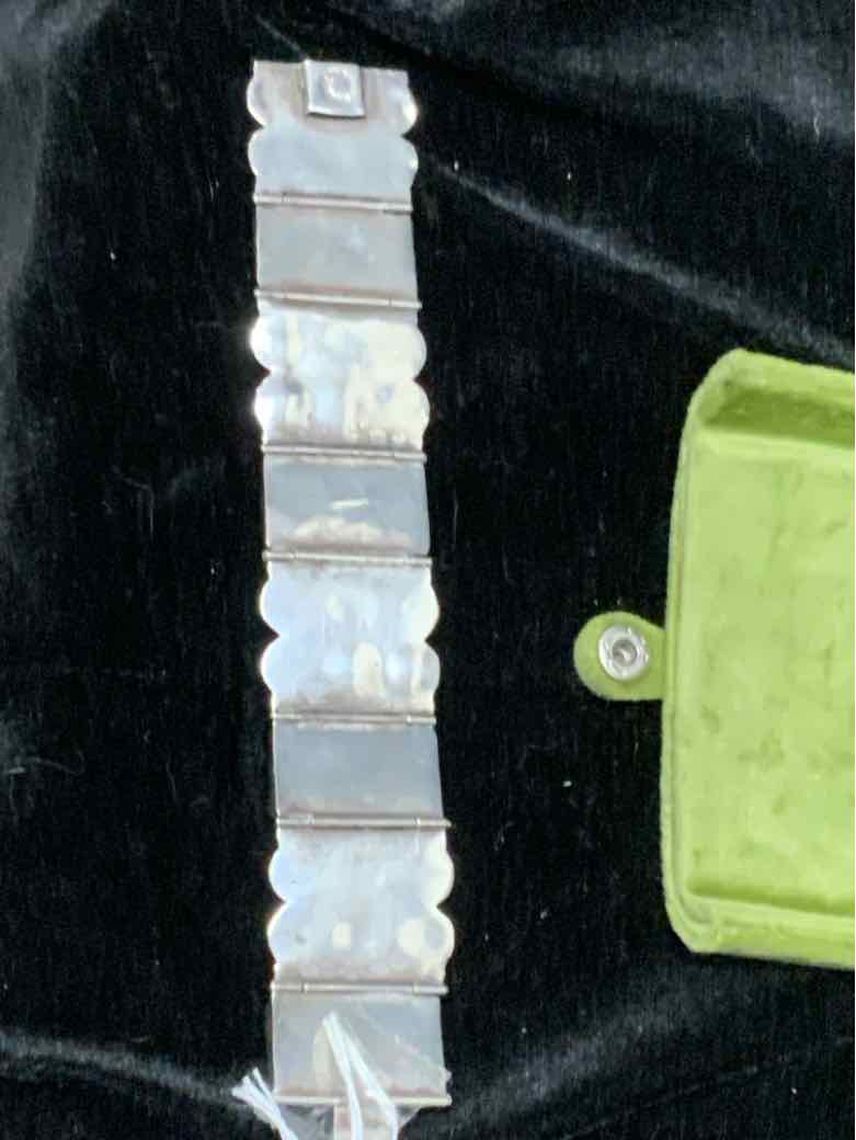 Bracelet