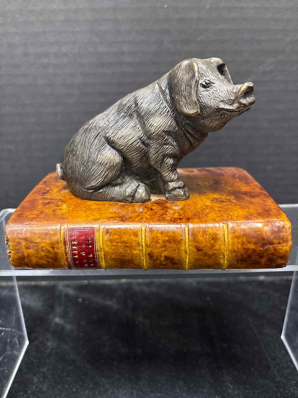 Figurine