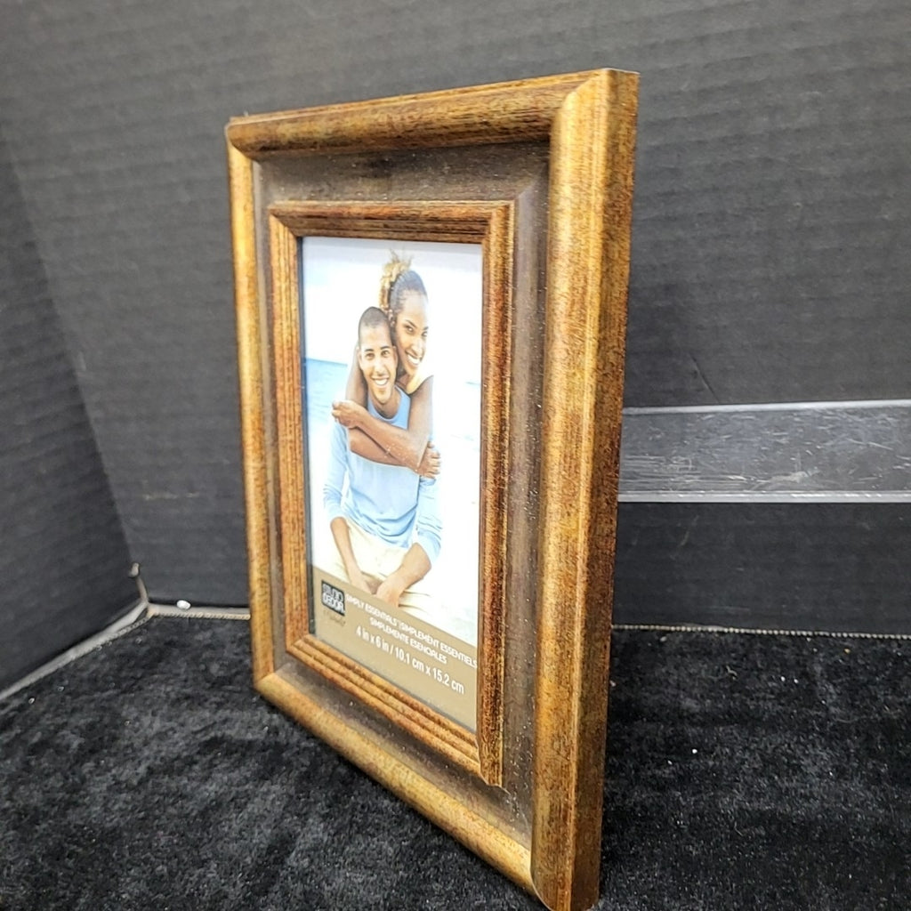 Studio Decor Frame