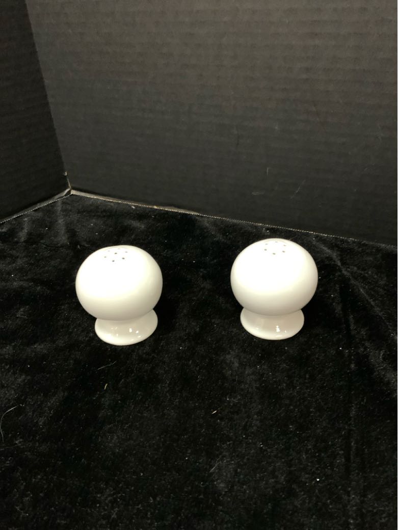Homer Laughlin Salt & Pepper