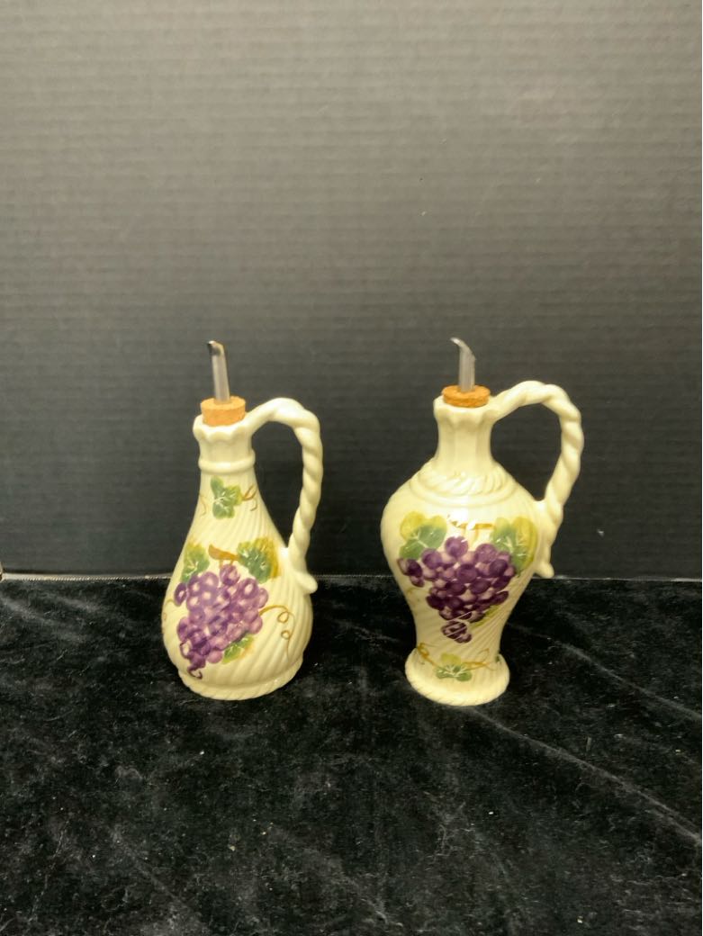 Linens & Things Oil & Vinegar Set