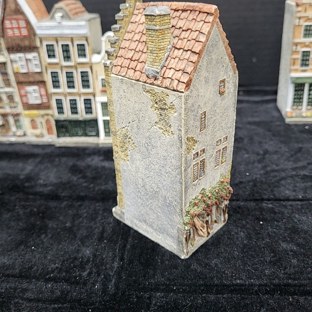 Wonderworld Figurine