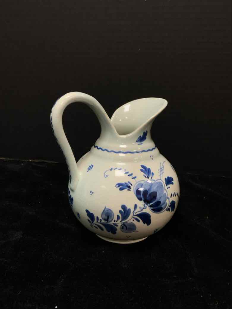 Delft Pitcher