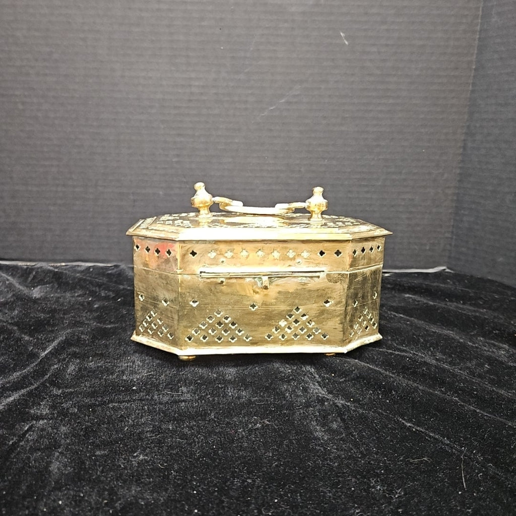 Cricket Box