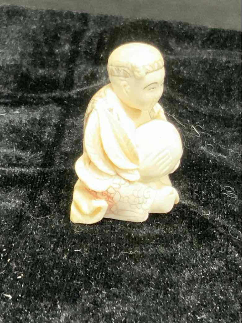 Figurine